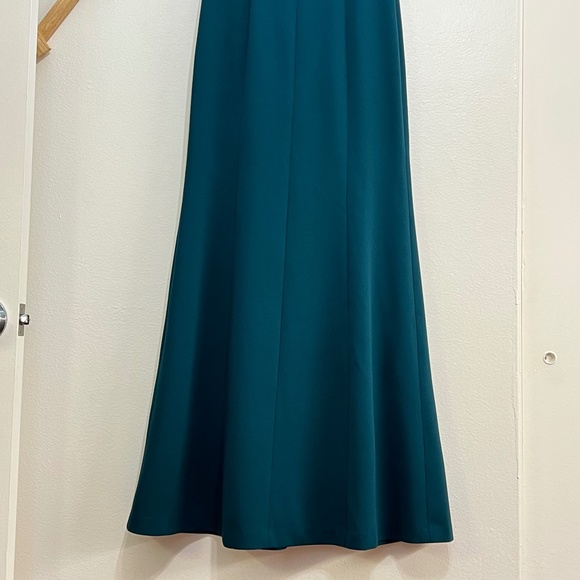 Eliza J Cold Shoulder Scuba Crepe Trumpet Gown - Picture 5 of 11